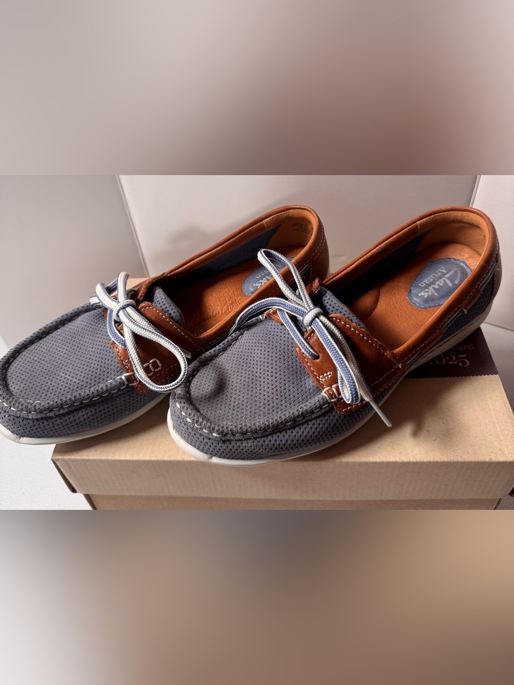 Clarks Artisan Leather Boat Shoes Women’s 6.5 Wide